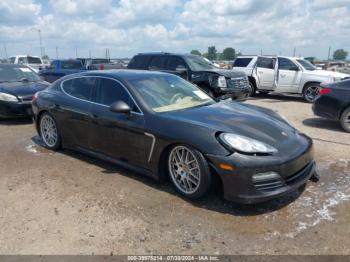  Salvage Porsche Panamera