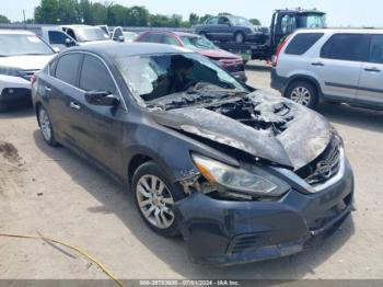  Salvage Nissan Altima