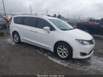  Salvage Chrysler Pacifica