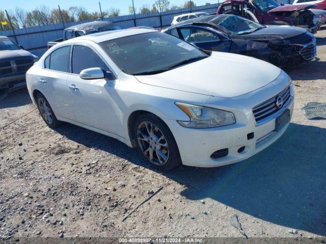  Salvage Nissan Maxima