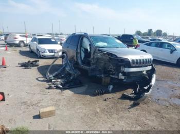  Salvage Jeep Cherokee