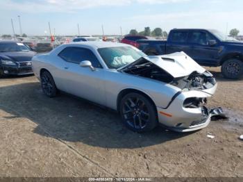  Salvage Dodge Challenger