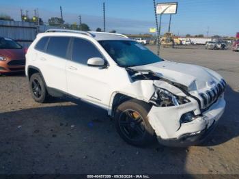  Salvage Jeep Cherokee