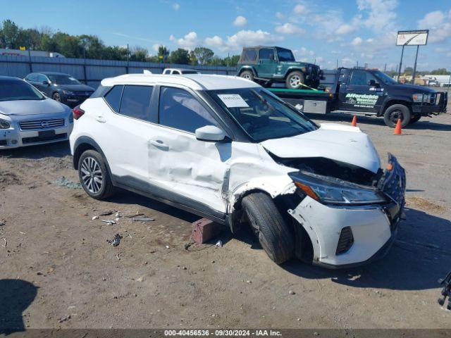  Salvage Nissan Kicks