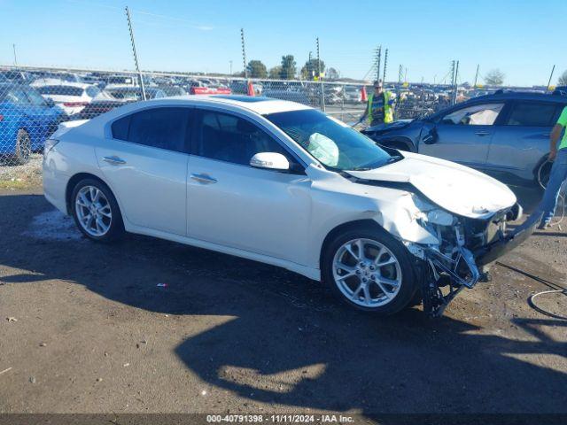  Salvage Nissan Maxima