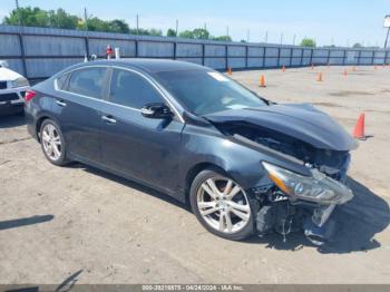  Salvage Nissan Altima