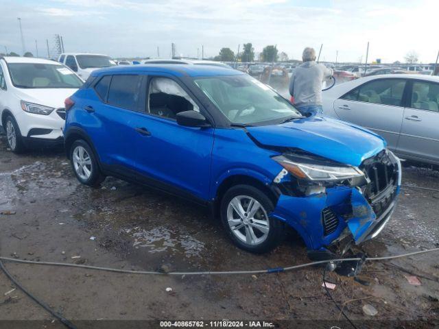  Salvage Nissan Kicks