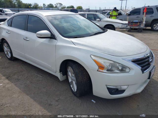  Salvage Nissan Altima