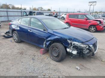  Salvage Nissan Altima