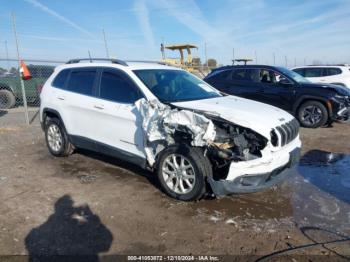  Salvage Jeep Cherokee