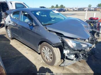  Salvage Hyundai ELANTRA