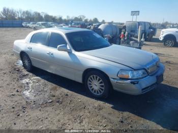  Salvage Lincoln Towncar