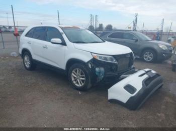  Salvage Kia Sorento