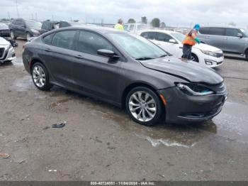  Salvage Chrysler 200