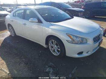  Salvage Nissan Maxima