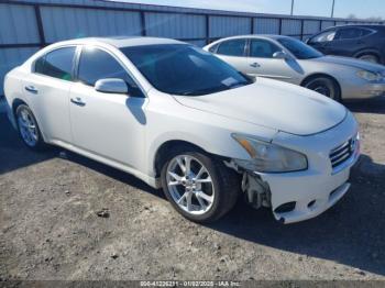  Salvage Nissan Maxima