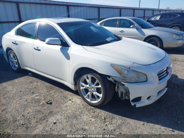  Salvage Nissan Maxima