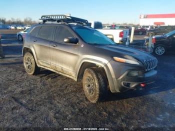  Salvage Jeep Cherokee