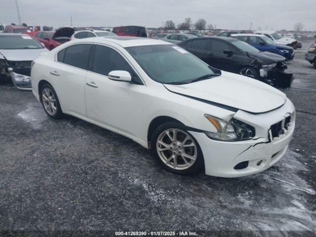  Salvage Nissan Maxima