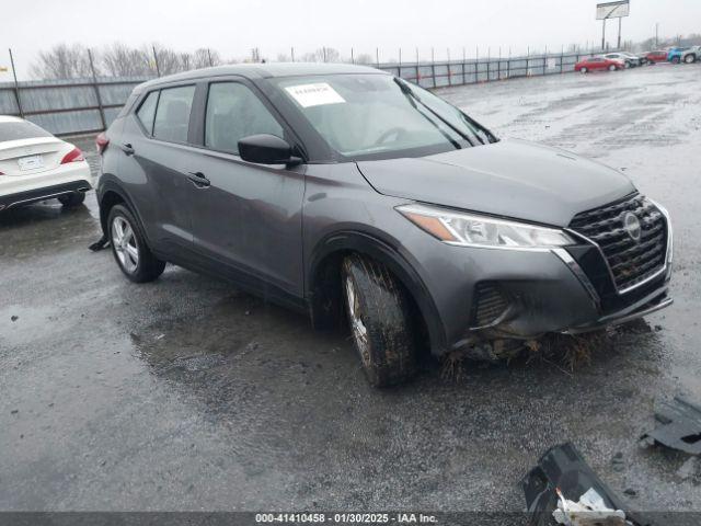  Salvage Nissan Kicks