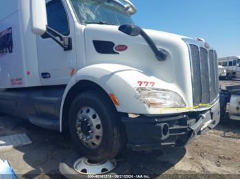  Salvage Peterbilt 579