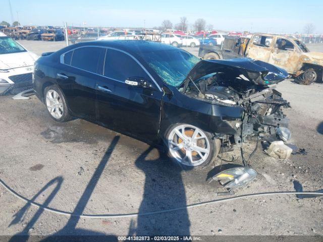  Salvage Nissan Maxima