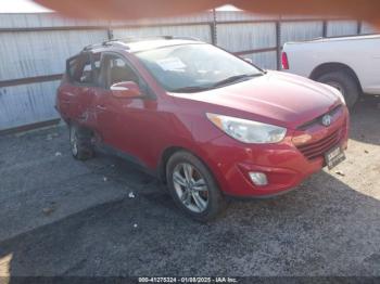  Salvage Hyundai TUCSON