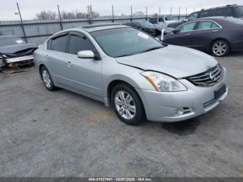  Salvage Nissan Altima