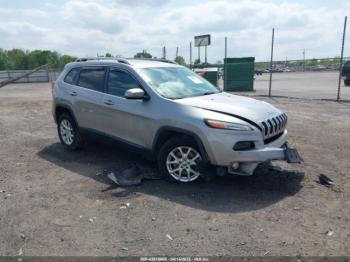  Salvage Jeep Cherokee