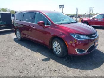  Salvage Chrysler Pacifica