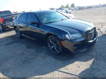  Salvage Chrysler 300