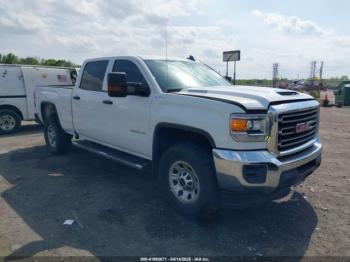  Salvage General Motors Sierra 3500HD