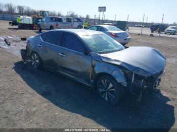  Salvage Nissan Altima