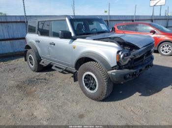  Salvage Ford Bronco