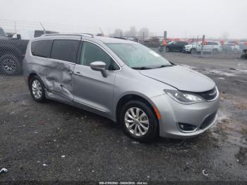  Salvage Chrysler Pacifica