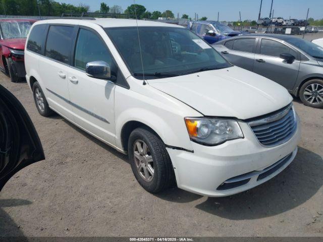  Salvage Chrysler Town & Country