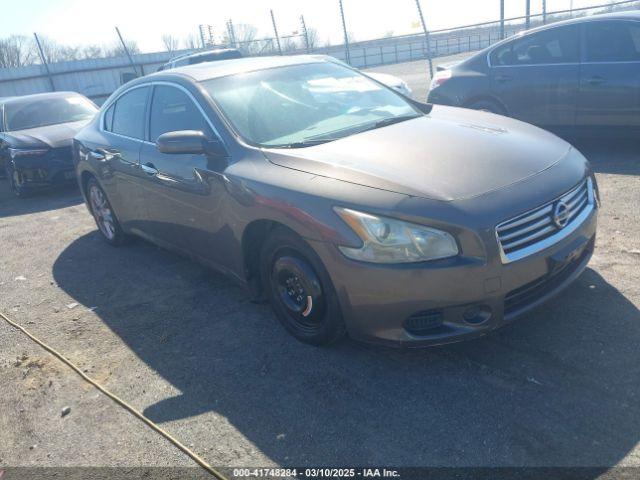  Salvage Nissan Maxima