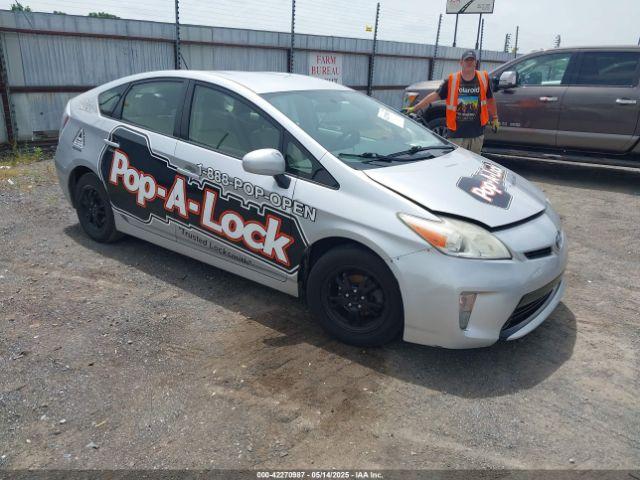  Salvage Toyota Prius