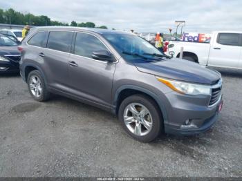  Salvage Toyota Highlander