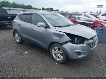  Salvage Hyundai TUCSON