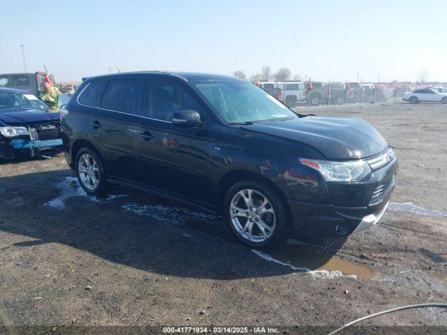  Salvage Mitsubishi Outlander