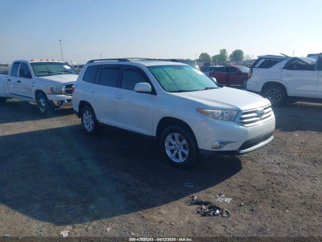  Salvage Toyota Highlander