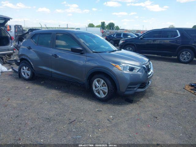  Salvage Nissan Kicks