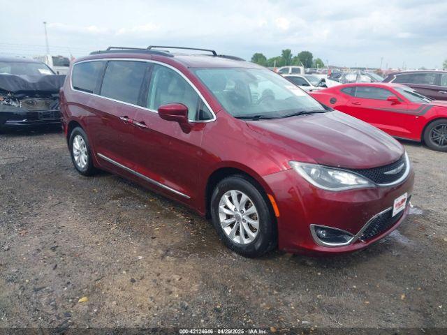  Salvage Chrysler Pacifica