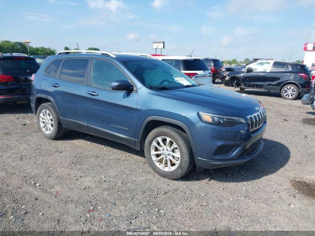  Salvage Jeep Cherokee
