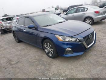  Salvage Nissan Altima