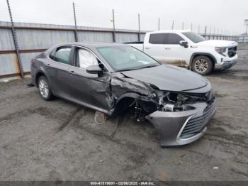  Salvage Toyota Camry