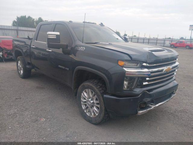  Salvage Chevrolet Silverado 2500