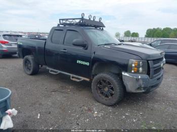 Salvage Chevrolet Silverado 2500