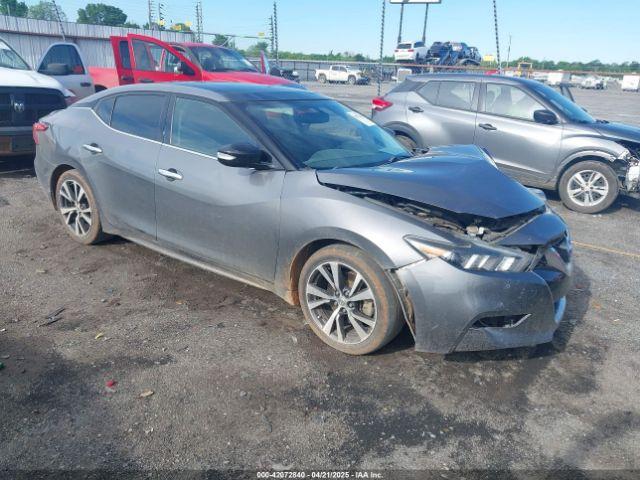  Salvage Nissan Maxima